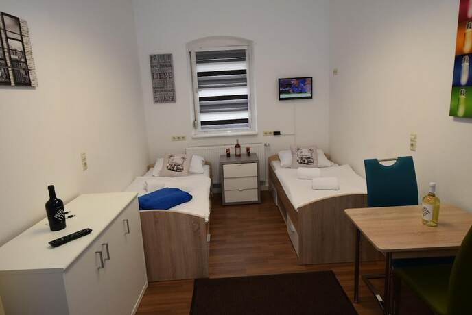 Imagen general del Monteurzimmer Kircheim unter Teck - Hostel. Foto 9