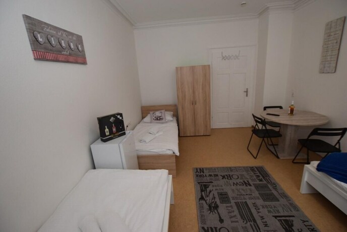 Imagen general del Monteurzimmer Kircheim unter Teck - Hostel. Foto 10