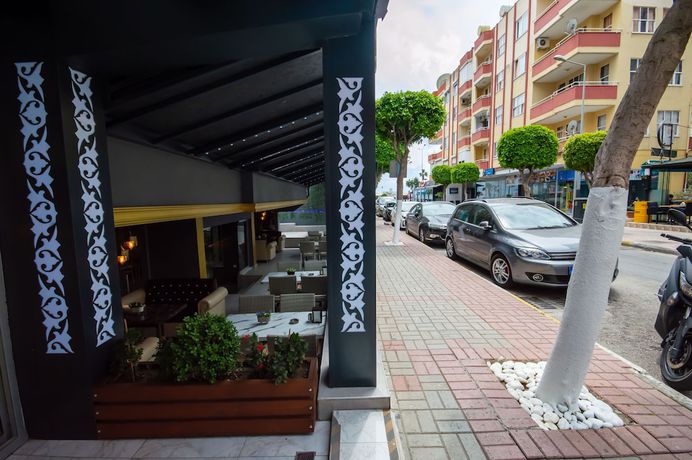 Imagen de los interiores del Moonbow Beach Hotel. Foto 19