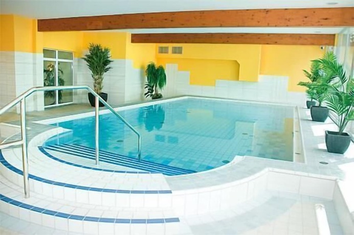 Imagen de la piscina del Morada Hotel Isetal. Foto 20