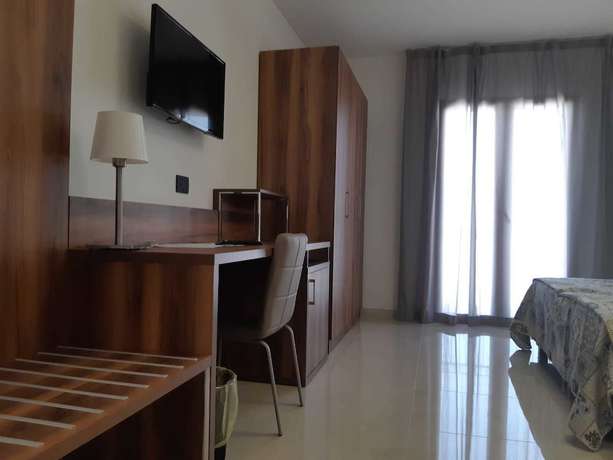 Imagen de la habitación del Morello Beach Hotel. Foto 2
