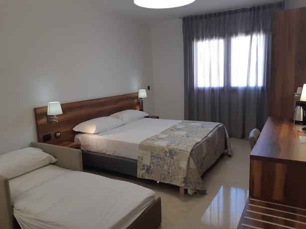 Imagen de la habitación del Morello Beach Hotel. Foto 7