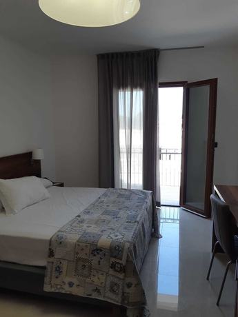 Imagen de la habitación del Morello Beach Hotel. Foto 11