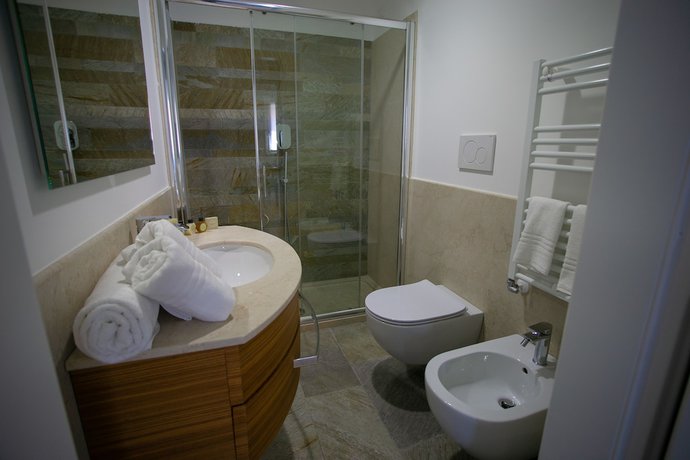 Imagen de la habitación del Mosella Suite Hotel. Foto 7