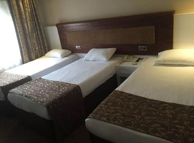Imagen de la habitación del Mostar Hotel, Antalya. Foto 15