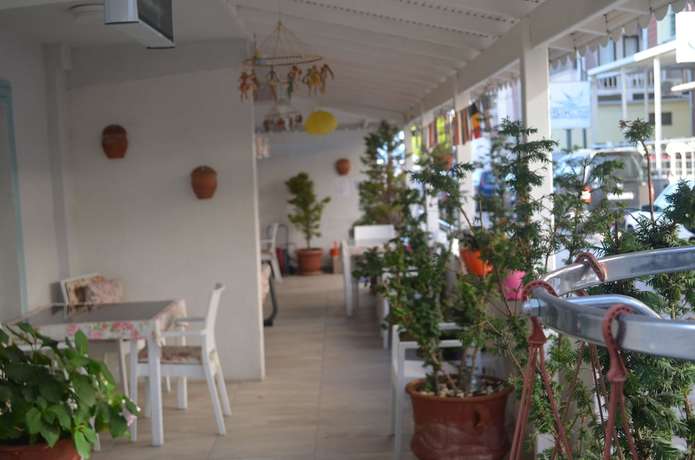 Imagen del bar/restaurante del Mostar Hotel, Ayvalik. Foto 4