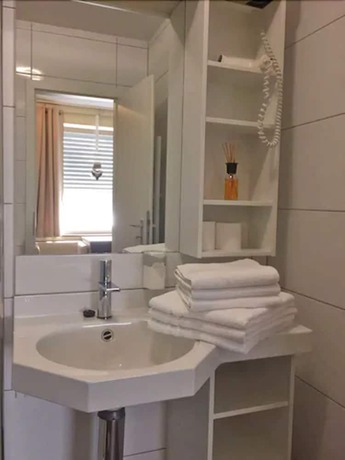 Imagen de la habitación del Motel Monteur. Foto 9