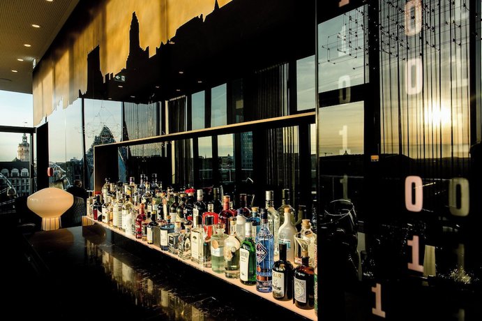 Imagen del bar/restaurante del Motel One Leipzig - Post. Foto 12