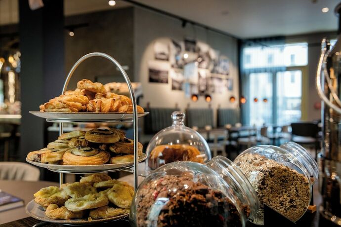 Imagen del bar/restaurante del Motel One W&uuml;rzburg. Foto 8