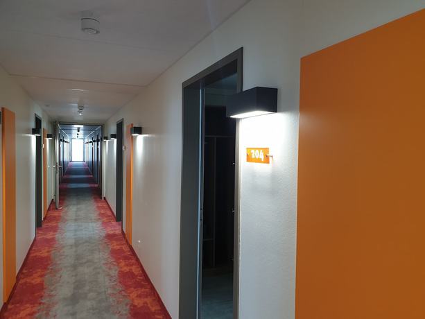 Imagen de los interiores del Motel Plus Sch&ouml;nefeld. Foto 15