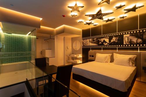 Imagen de la habitación del Motel TwentyOne. Foto 15