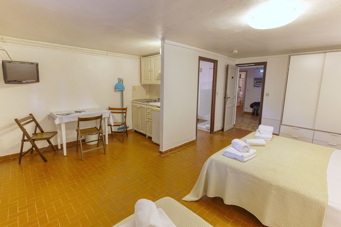 Imagen de los interiores del Motel a Puntella. Foto 14