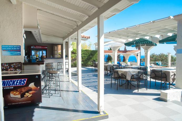 Imagen de los exteriores del Mouikis Sun Village. Foto 5