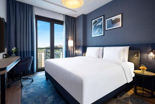Imagen de la habitación del M&ouml;venpick Living Istanbul Camlivadi. Foto 13