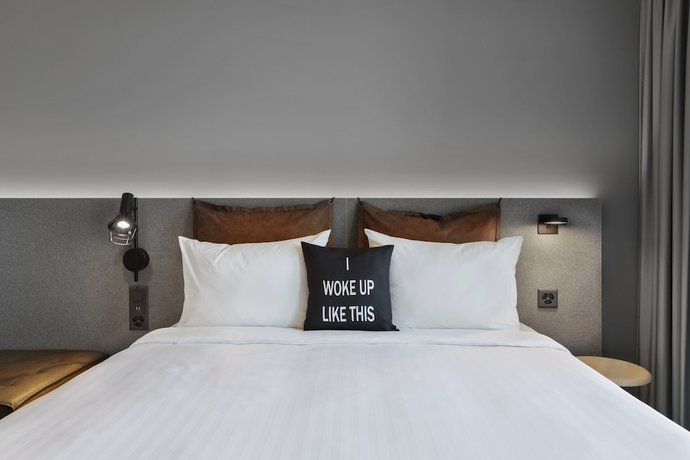 Imagen de la habitación del Moxy Bremen. Foto 16