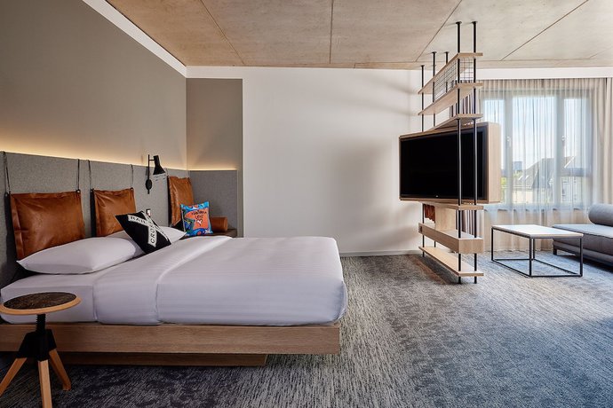 Imagen de la habitación del Moxy Cologne Muelheim, a Marriott. Foto 13
