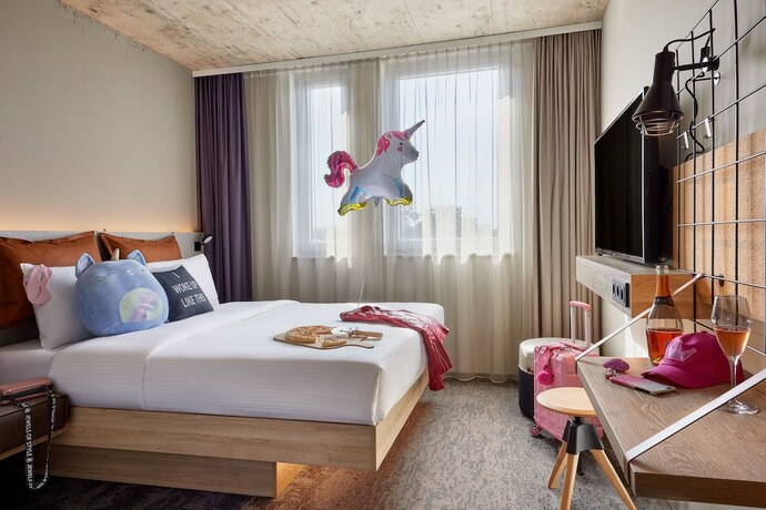 Imagen de la habitación del Moxy Karlsruhe. Foto 18