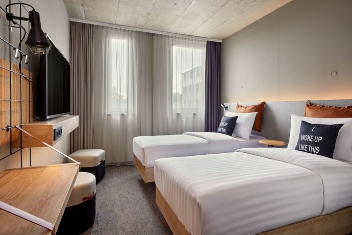 Imagen de la habitación del Moxy Karlsruhe. Foto 21