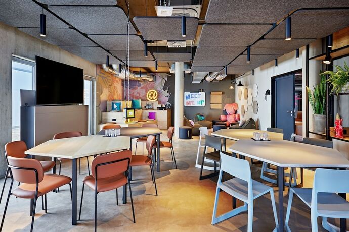 Imagen de los interiores del Moxy Karlsruhe. Foto 24