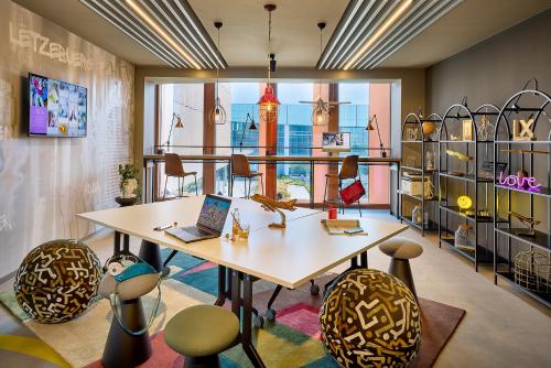 Imagen general del Moxy Luxembourg Airport. Foto 7
