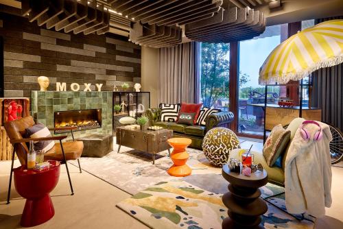 Imagen general del Moxy Luxembourg Airport. Foto 12