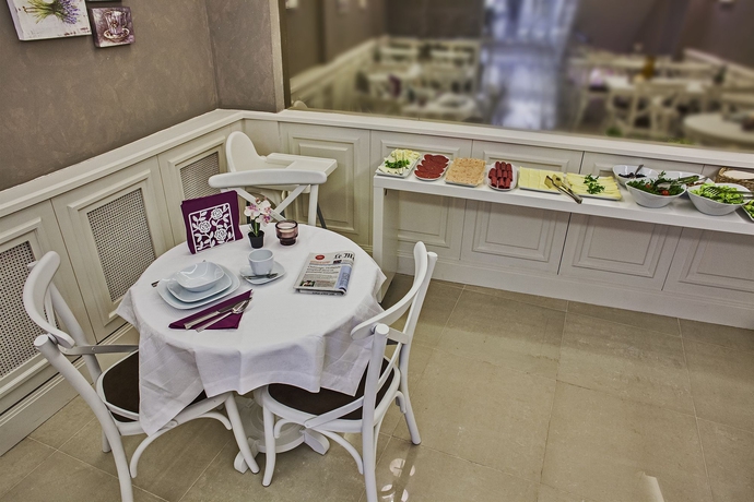 Imagen del bar/restaurante del Mr. Bird Hotel. Foto 3