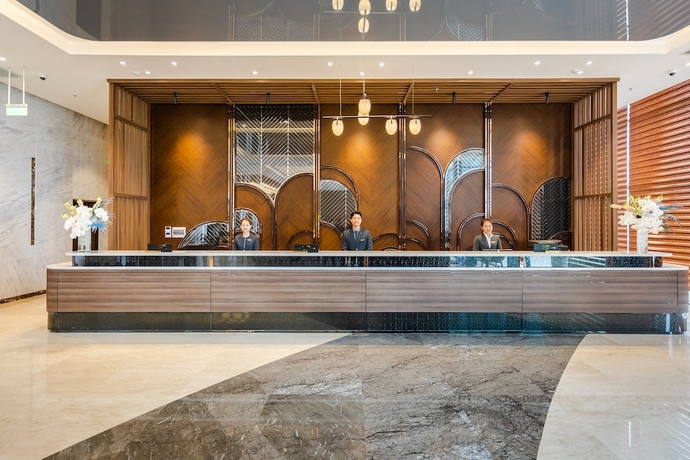 Imagen de los interiores del Muong Thanh Luxury Ha Long Centre Hotel. Foto 16