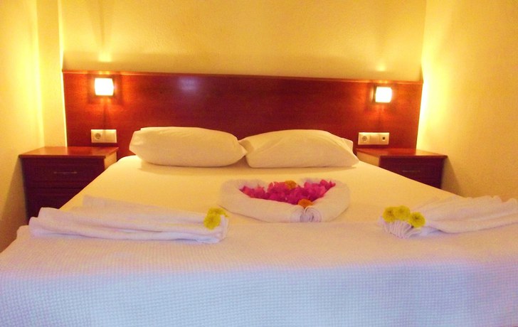 Imagen de la habitación del Murat Apart Hotel. Foto 14