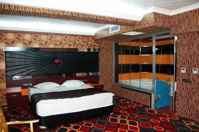 Imagen de la habitación del Murat Otel. Foto 8