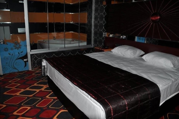 Imagen de la habitación del Murat Otel. Foto 13