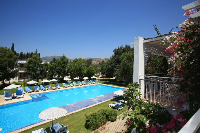 Imagen de la piscina del Muskebi Apart. Foto 7