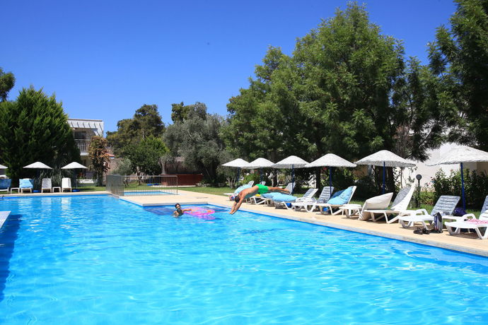 Imagen de la piscina del Muskebi Apart. Foto 9