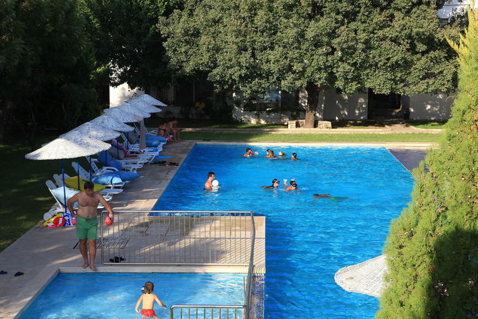 Imagen de la piscina del Muskebi Apart. Foto 13
