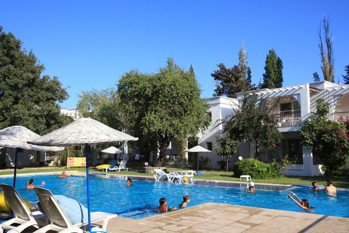 Imagen de la piscina del Muskebi Apart. Foto 14