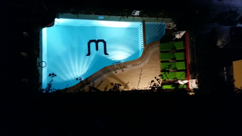 Imagen de la piscina del Musti Apart Hotel. Foto 18