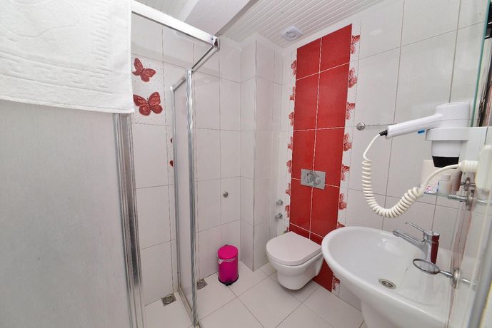 Imagen de la habitación del Mut Hotel. Foto 6