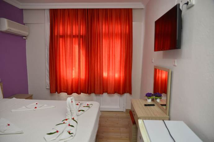 Imagen de la habitación del Mut Hotel. Foto 7