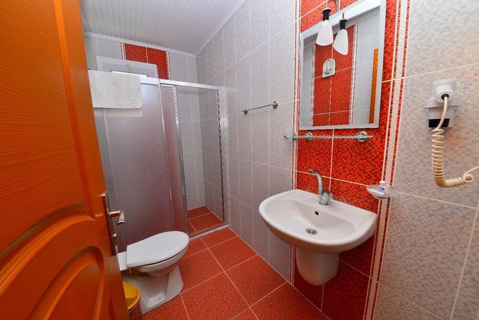Imagen de la habitación del Mut Hotel. Foto 14