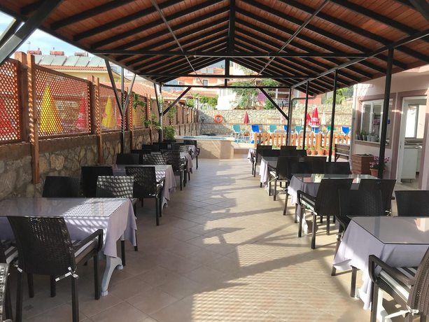 Imagen de la habitación del Mut Hotel. Foto 17