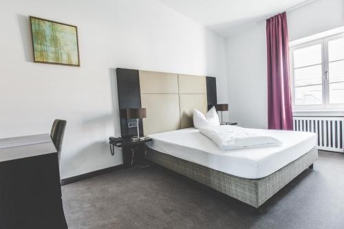 Imagen de la habitación del M&uuml;nchner Hof, Alt&ouml;tting. Foto 10