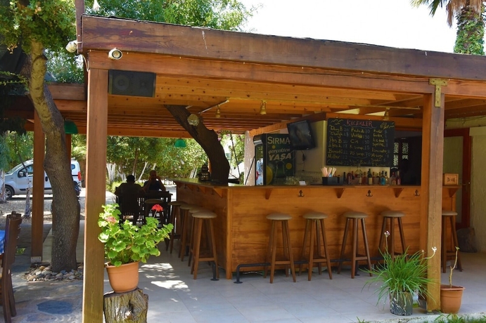 Imagen del bar/restaurante del Myndos Bed and Breakfast. Foto 5