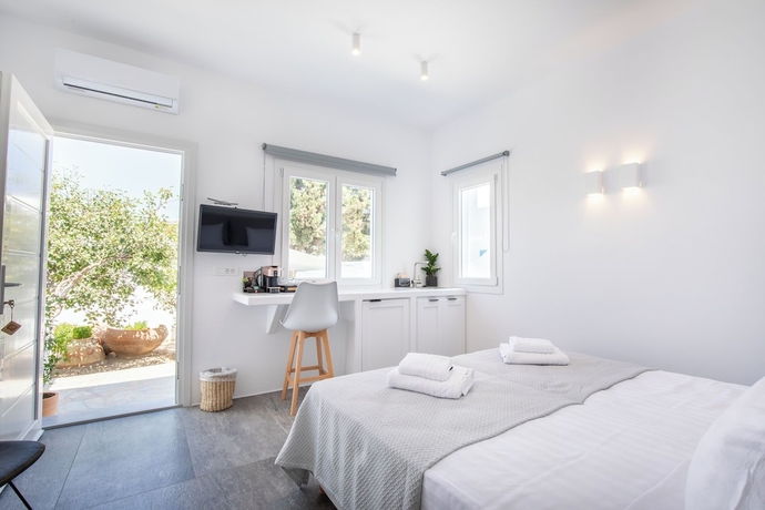 Imagen de los exteriores del Mytheo Luxury Studios. Foto 14