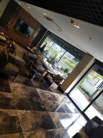 Imagen de los interiores del NEHIR OTEL. Foto 14
