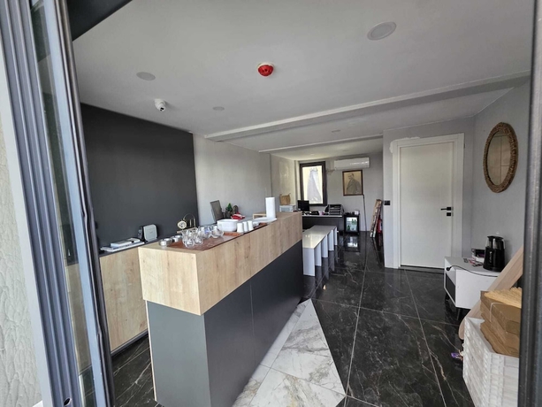 Imagen de los interiores del NEMESIS OTEL. Foto 12