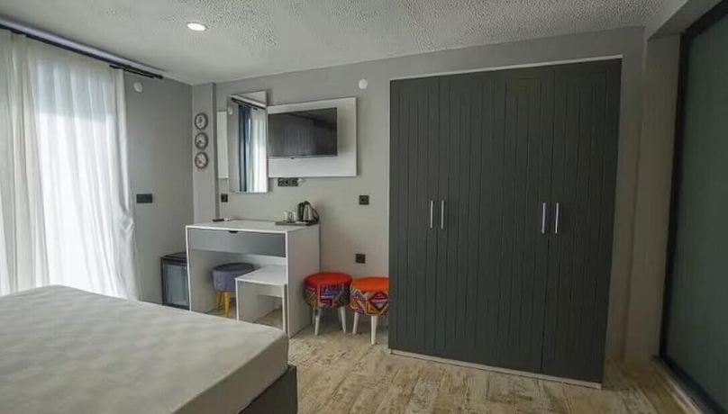 Imagen de la habitación del NEMESIS OTEL. Foto 6