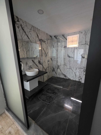 Imagen de la habitación del NEMESIS OTEL. Foto 9