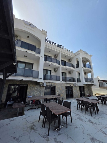 Imagen del bar/restaurante del NEMESIS OTEL. Foto 2