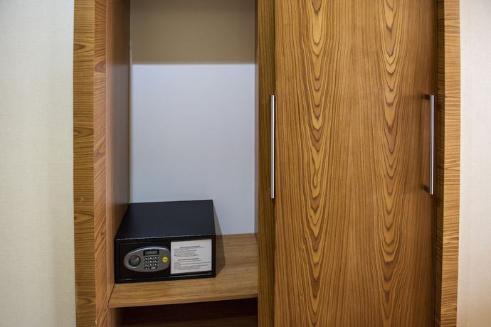 Imagen de la habitación del NK Hotel. Foto 16