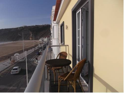 Imagen de los exteriores del Na Crista da Onda. Foto 7