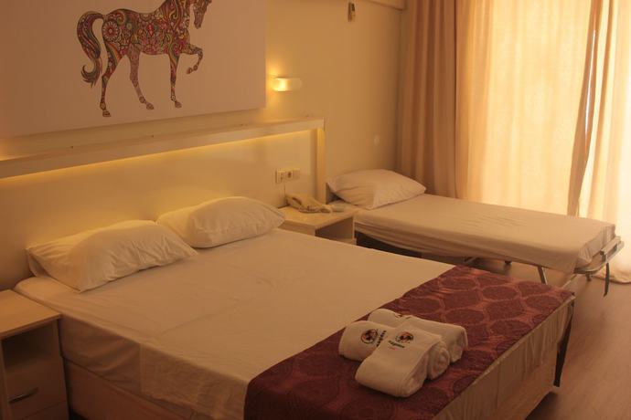 Imagen de la habitación del Nagidos Hotel. Foto 8